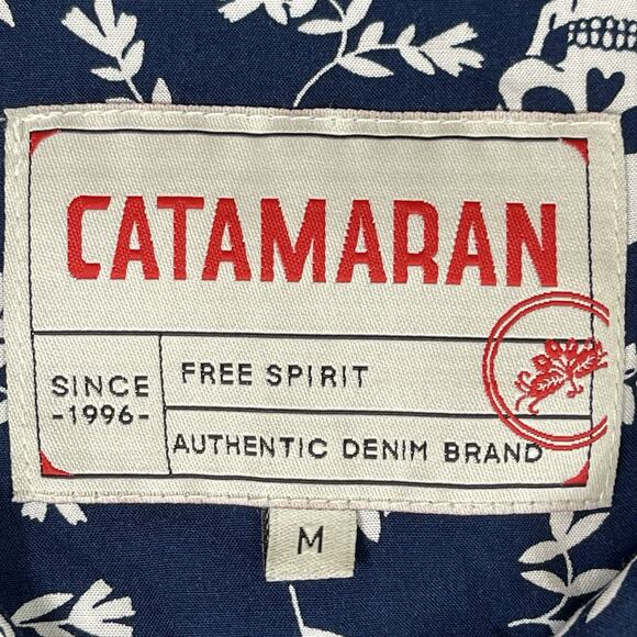 Catamaran Shirt Mens M Blue Flowers and Skulls Print Short Sleeve Button Up - Picture 3 of 8